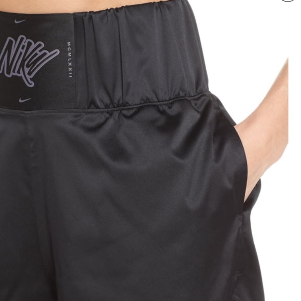 NWT Nike Dri-Fit Women’s Training Shorts - Picture 4 of 4